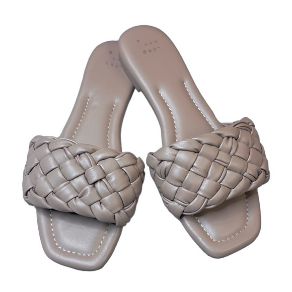a new day Shoes - A New Day Carissa Tan Faux Leather Woven Slide Sandals Women’s Size 8.5